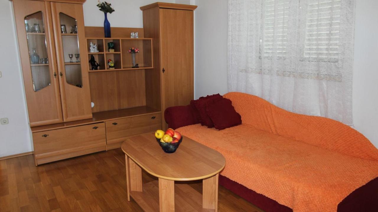 Apartments Ravlic Ana Malinska Eksteriør bilde